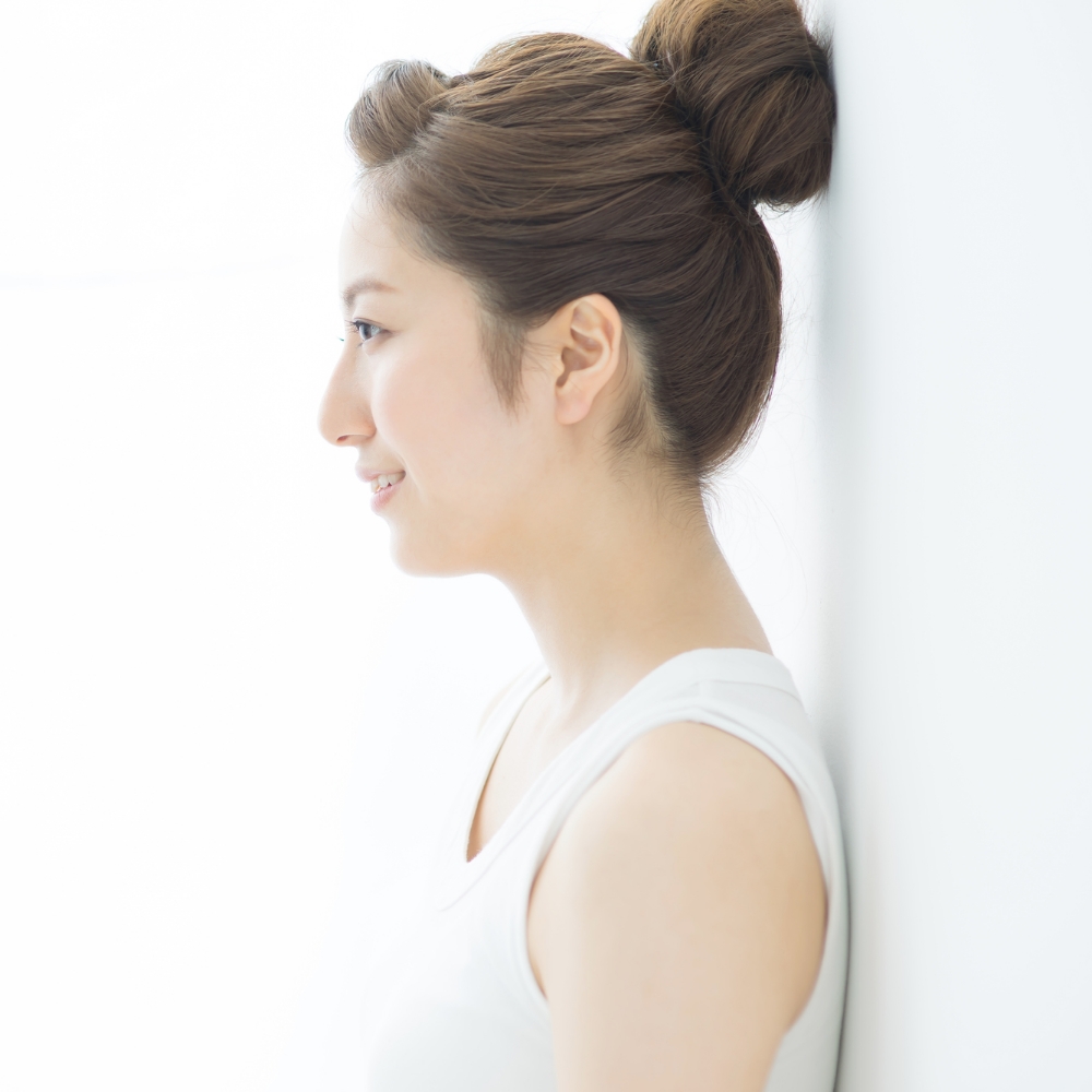 横顔をチェック